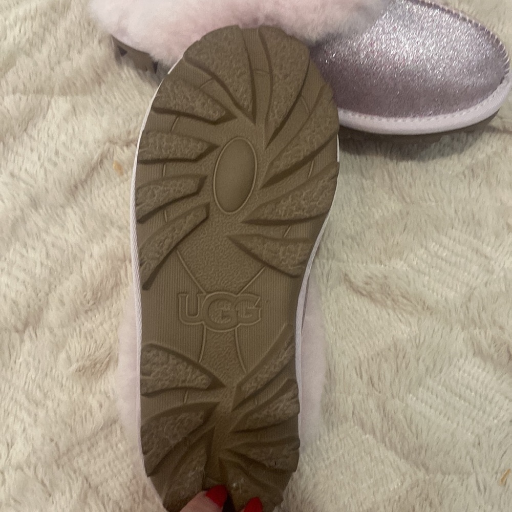 UGG SLIPPER - Picture 4 of 5